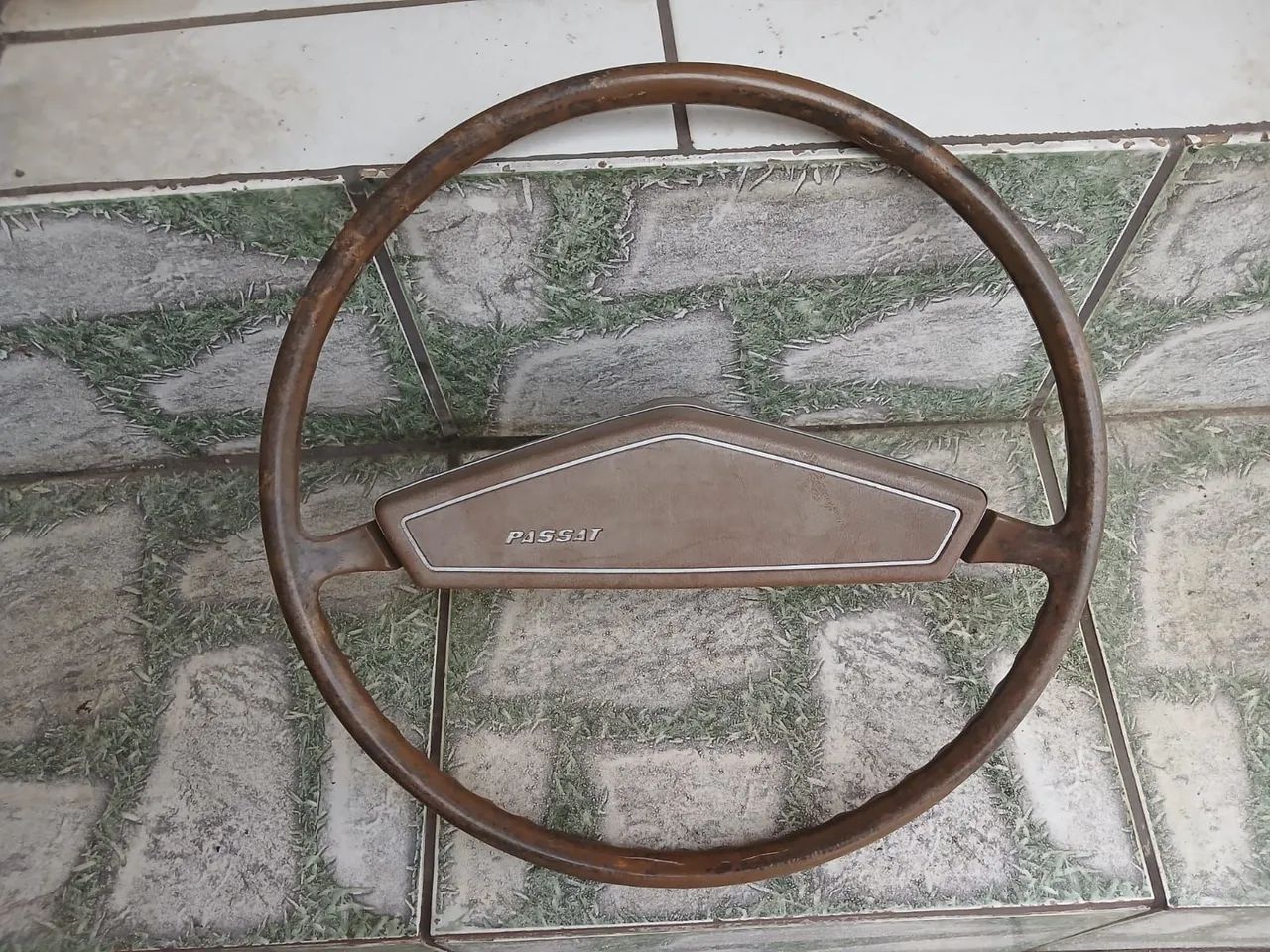 Volante marron passat