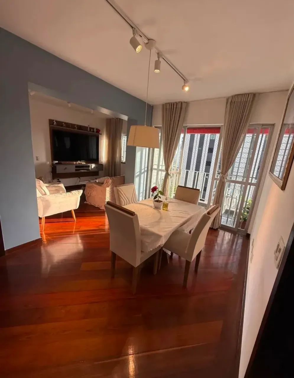 EF - VENDO APARTAMENTO NO ED. SILVERSTONE - 4 QUARTOS - NAZARÉ