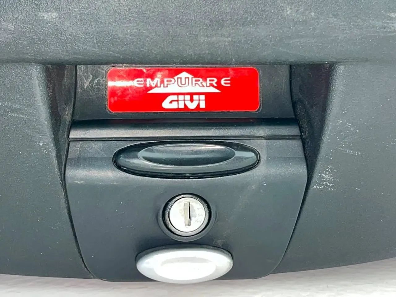 Baú usado!!
