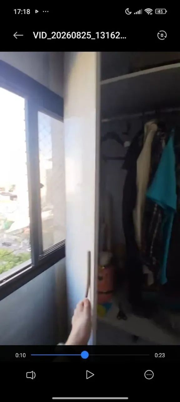 Guarda roupa branco duas portas