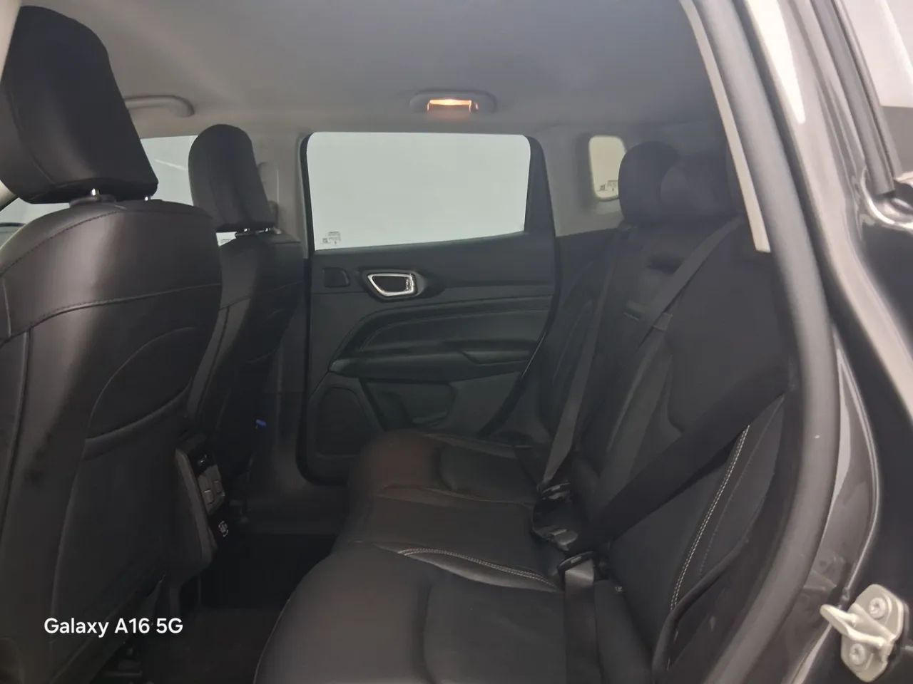 Jeep Compass LONG. T270 1.3 TB 4x2 Flex Aut., foto 17 de 18
