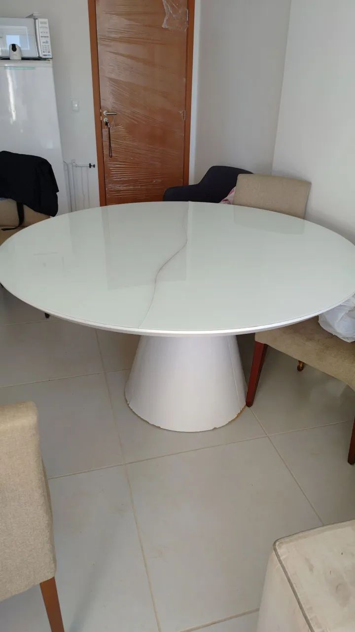 Mesa de jantar + 6 cadeiras