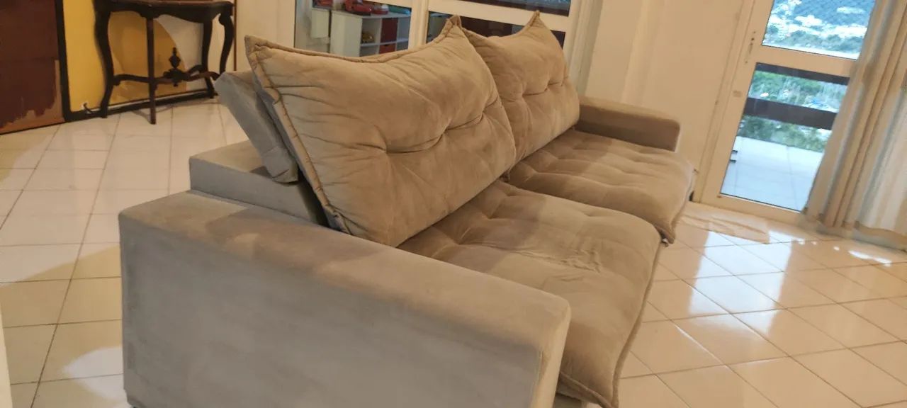 Sofá retrátil e reclinável 2,90 em veludo - Foto 2