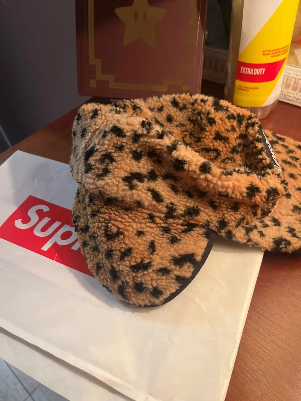 Boné Supreme Leopard Fleece Gold (FW17) - USADO - Foto 3