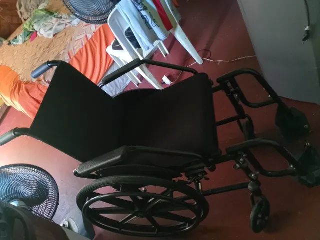 Cadeira de rodas  - Foto 2