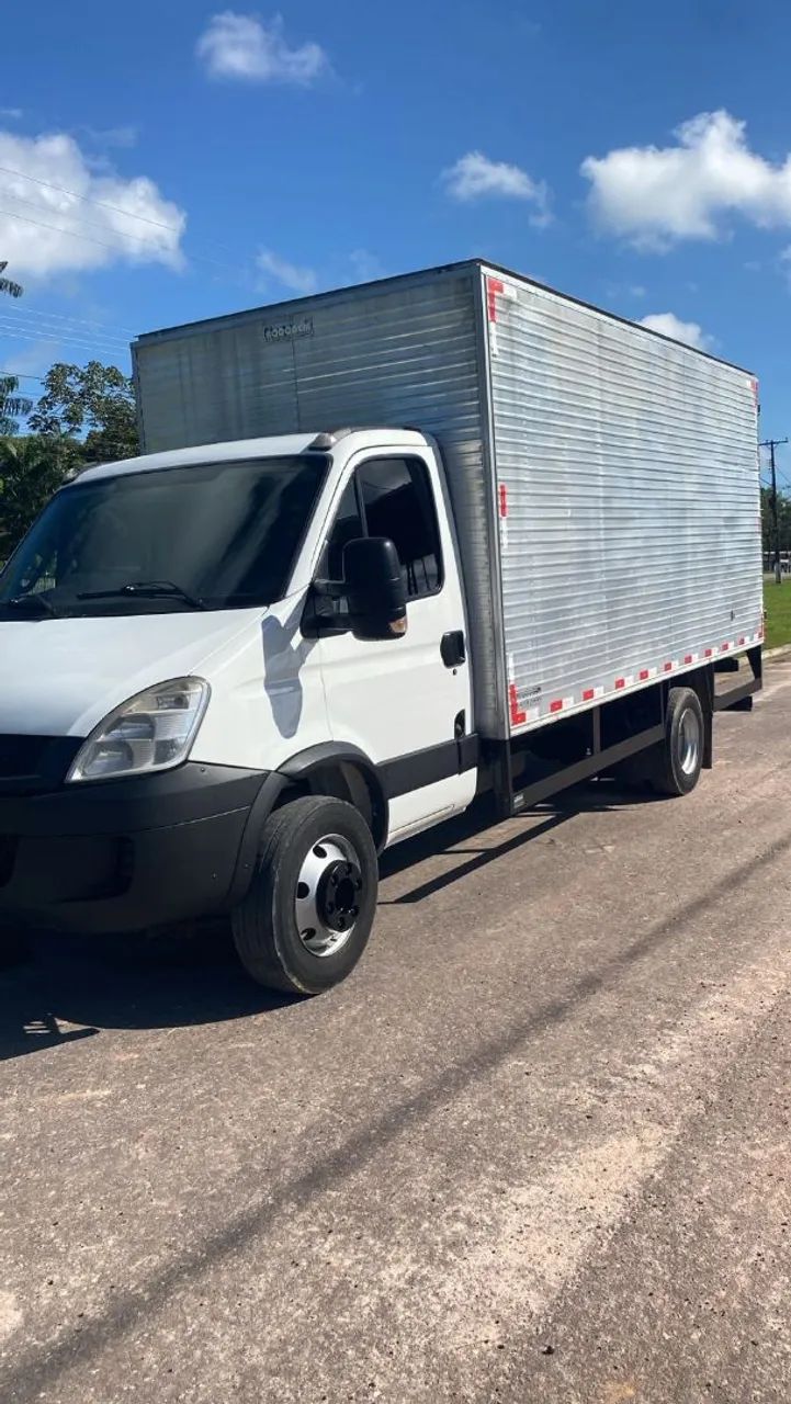 Iveco baú 2017