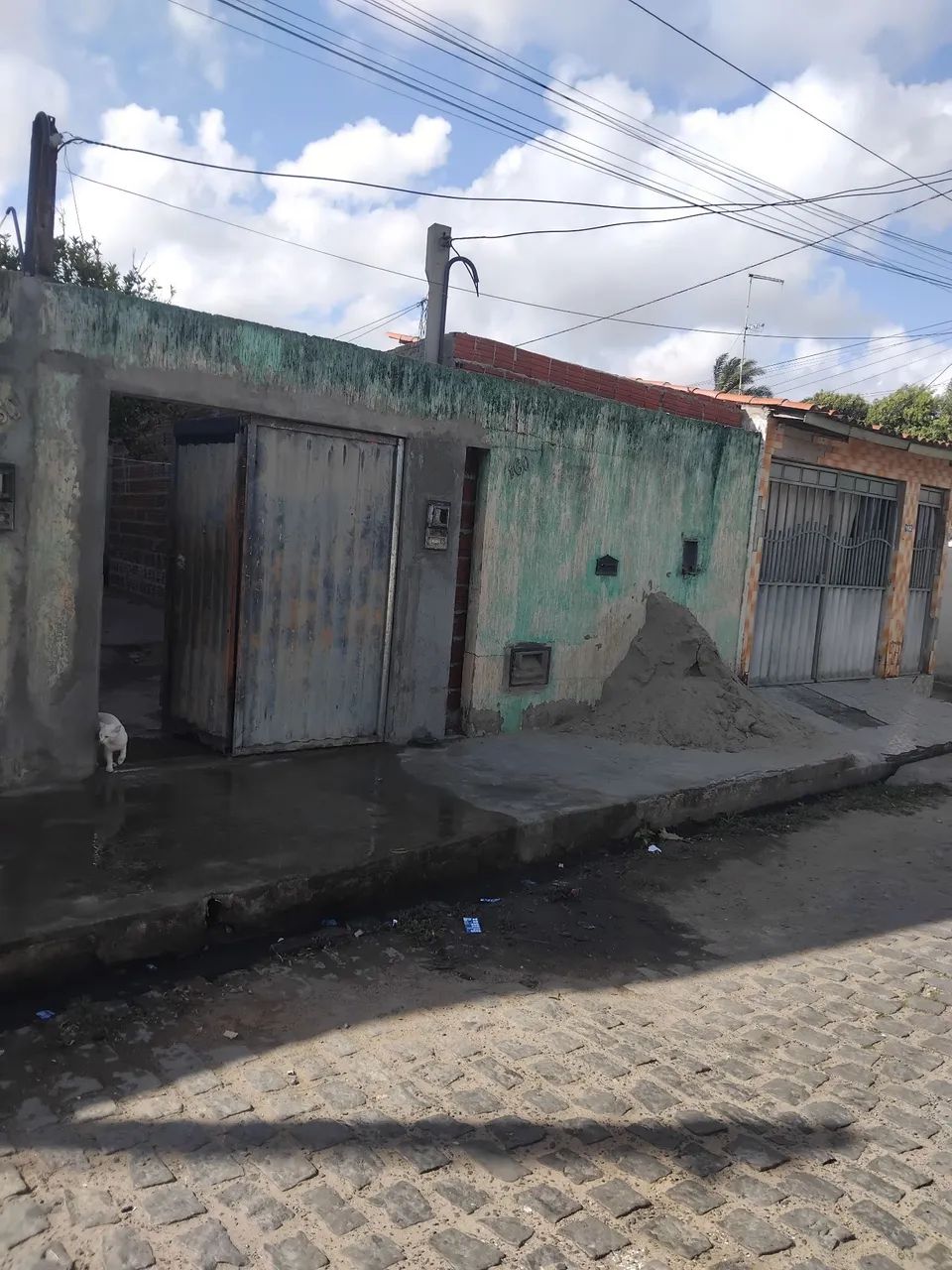 Casa na rua dupla 
