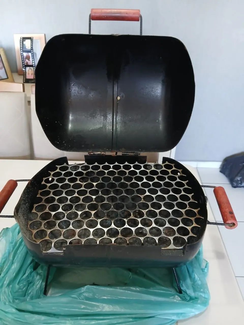 Vendo uma churrasqueira semi nova  - Foto 2