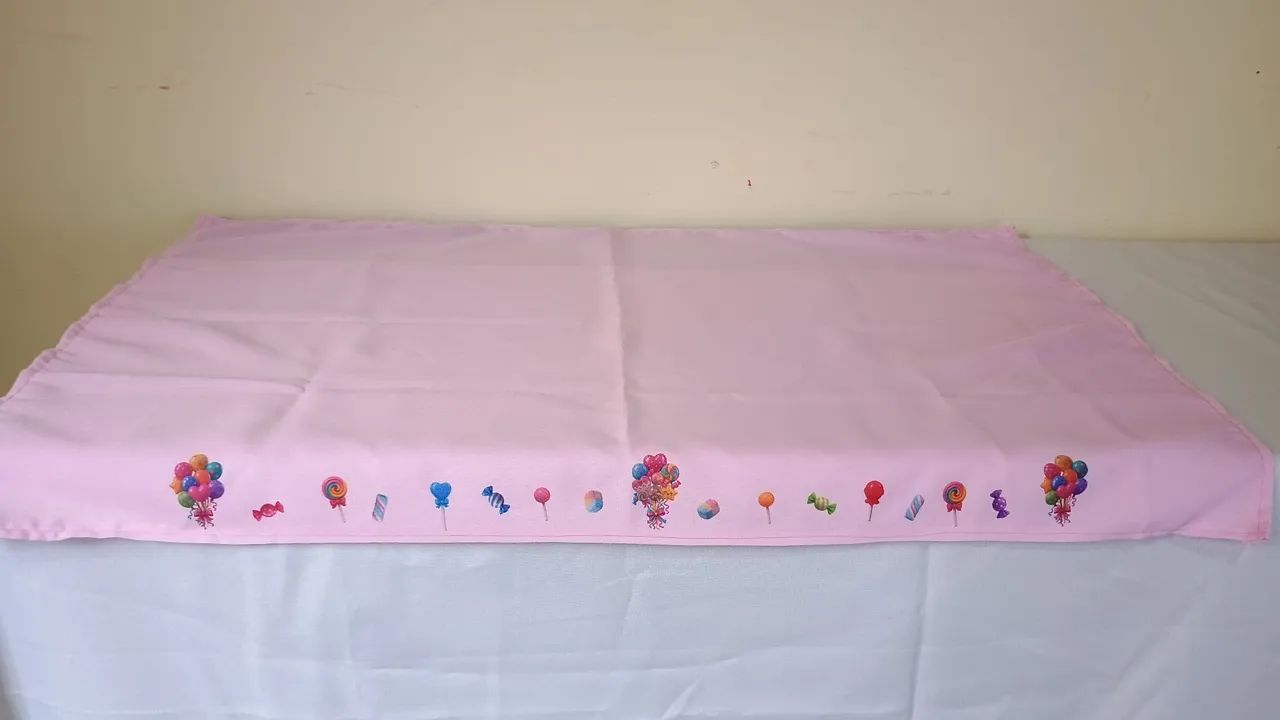 Toalha de Mesa Cosme e Damião 