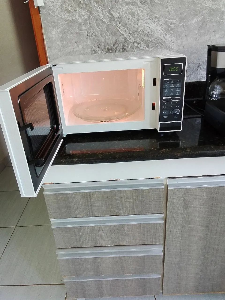 Microondas Midea 20 litros  - Foto 2