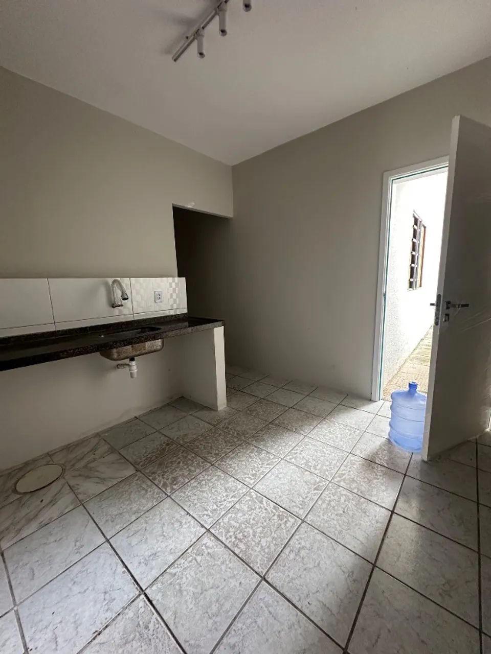 Alugo casa para fins comerciais  - Foto 5