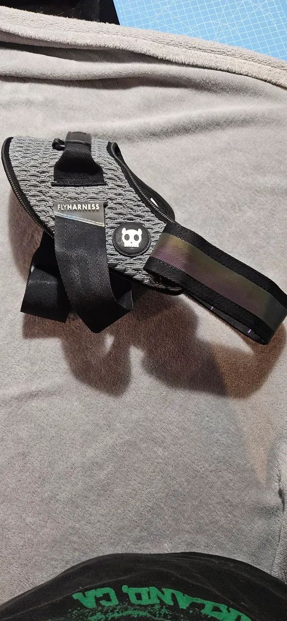 Peitoral para Cachorros Zeedog FlyHarness Urban - TAMANHO 4 (USADA UMA ÚNICA VEZ)