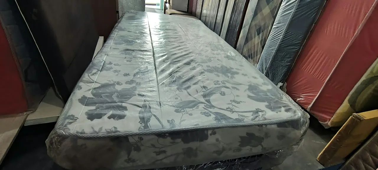 COLCHÃO SOLTEIRO DE ESPUMA D33 NOVA $350 ENTREGO - Foto 4