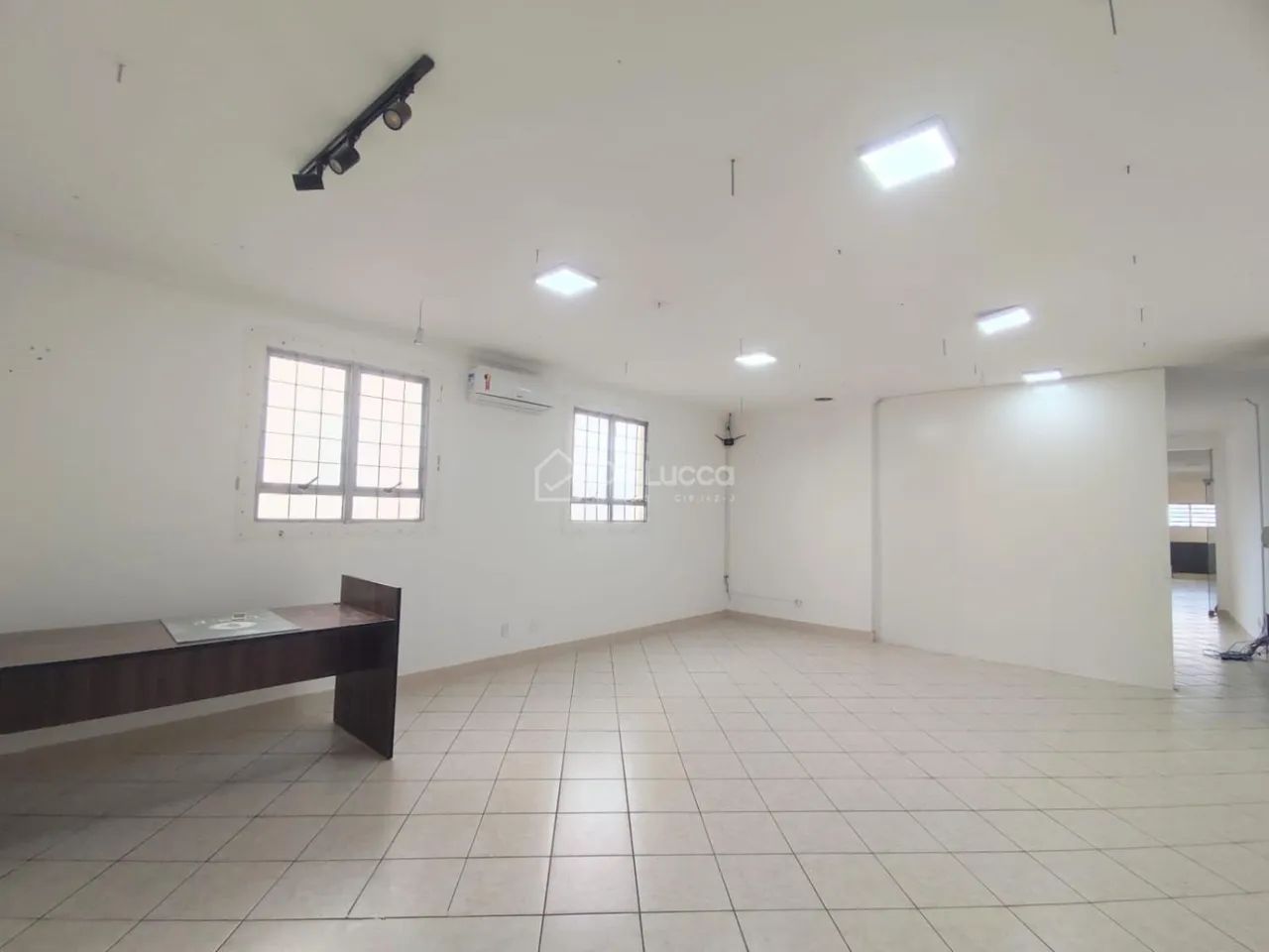 Casa comercial para alugar no Vila Industrial em Campinas