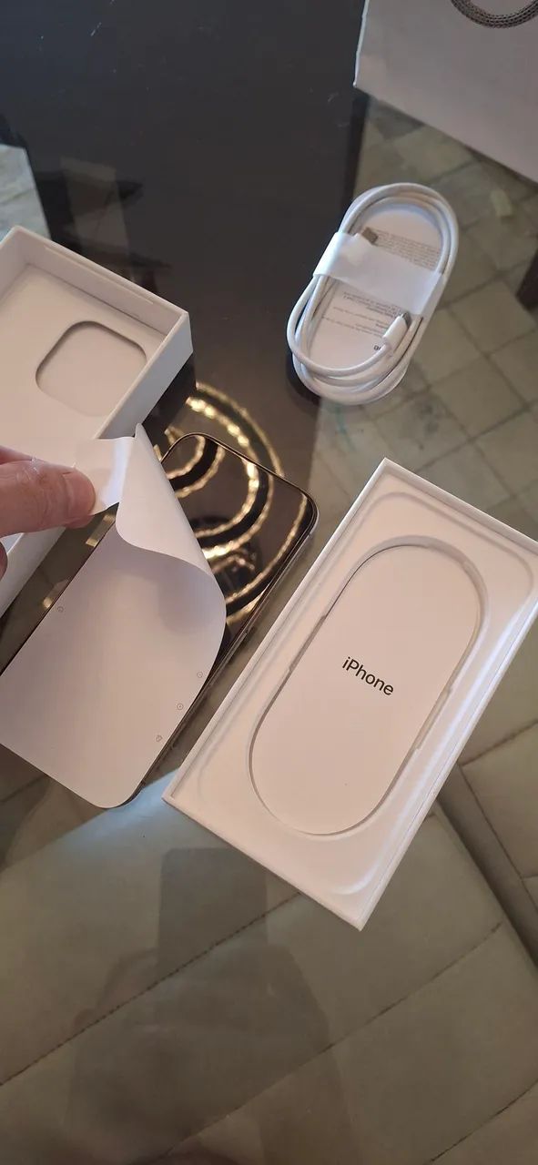 IPhone 16 Pro 128Mb Titânio Deserto Dourado na caixa  - Foto 3