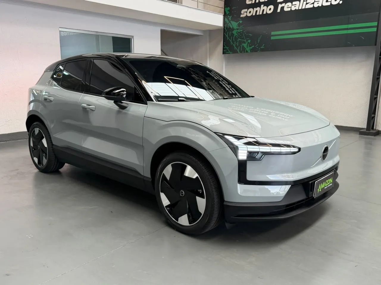 Volvo EX30 E60 Plus (elétrico) 2024