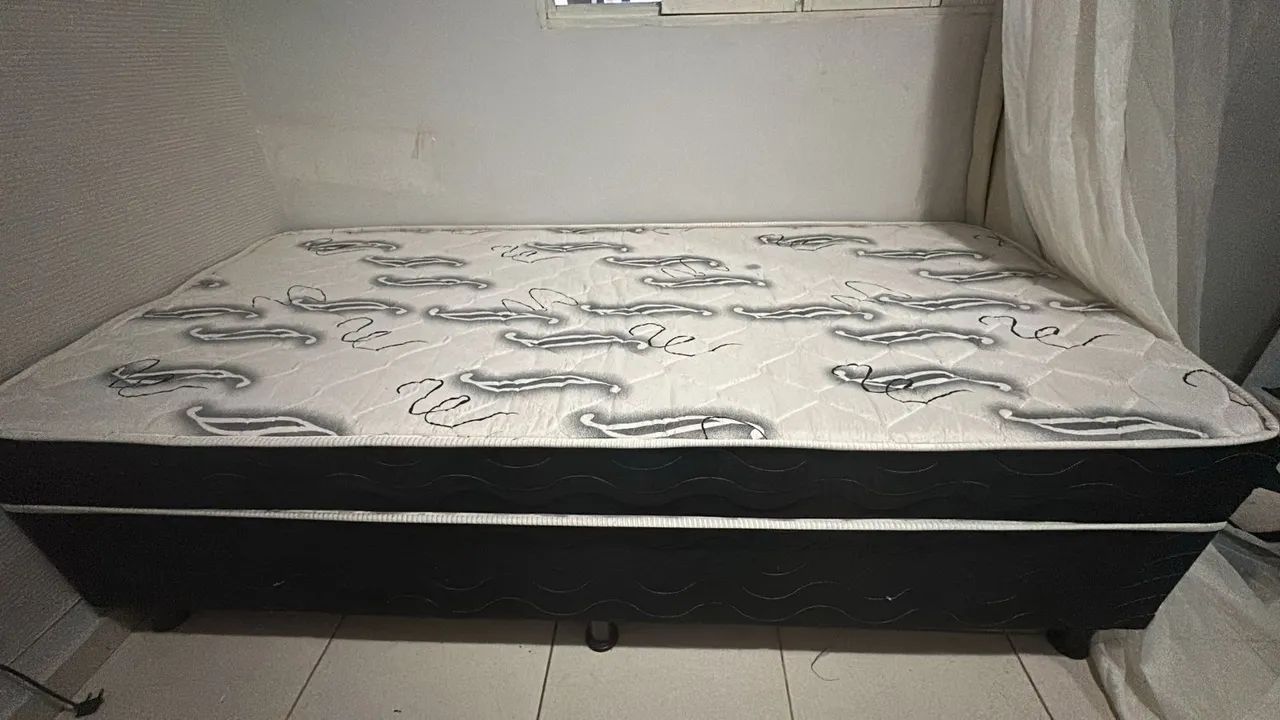 Cama Box Solteiro (Usada Poucas vezes)