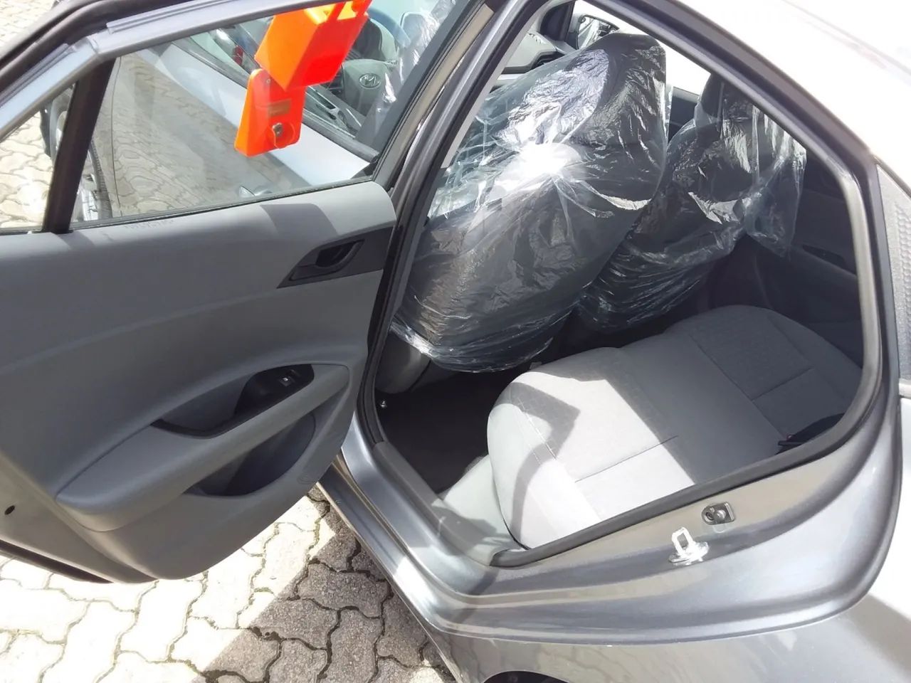 Hyundai HB20S Comfort Plus 1.0 TB Flex 12V Aut, foto 9 de 12