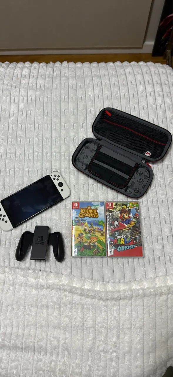 Nintendo Switch OLED - NUNCA USADO - Com JOGOS FÍSICOS - Foto 2