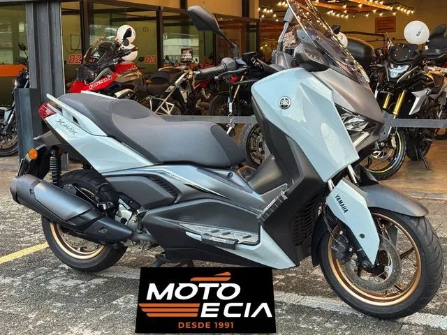 Yamaha XMAX 300 CONNECTED  - Foto 3