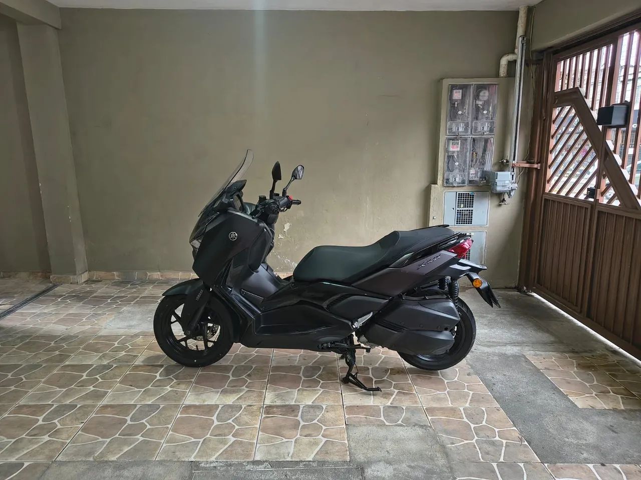 Xmax connected 300  - Foto 4