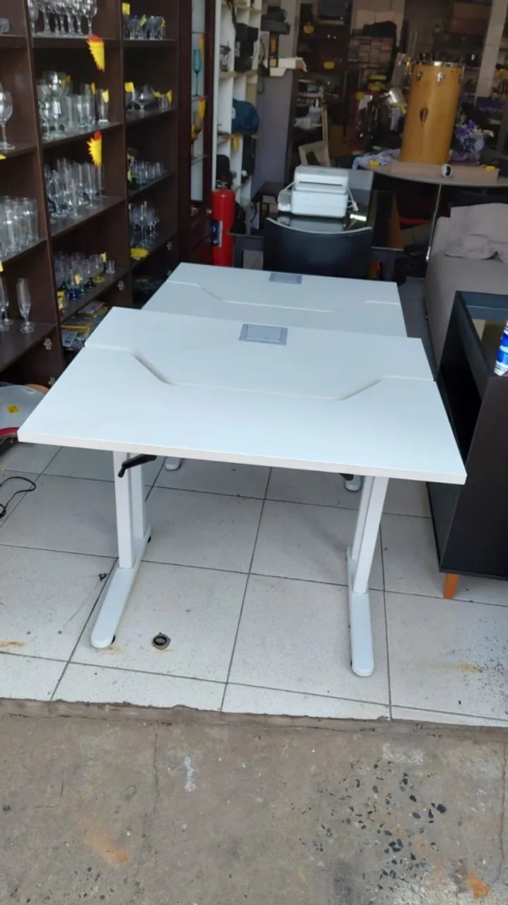 Mesas de Escrevaninha com Regulagem  2 disponível  - Foto 5