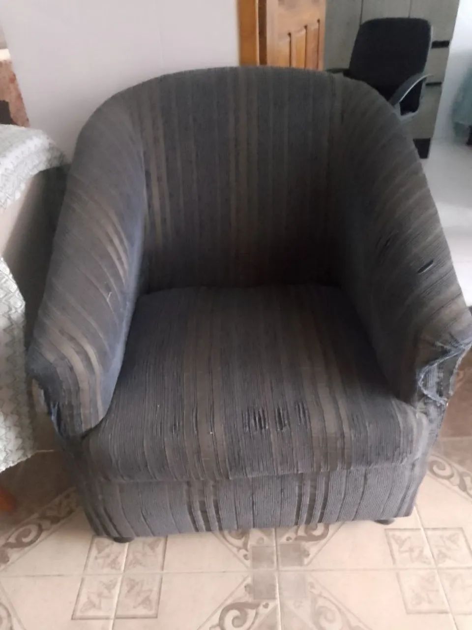 Doação de duas poltronas