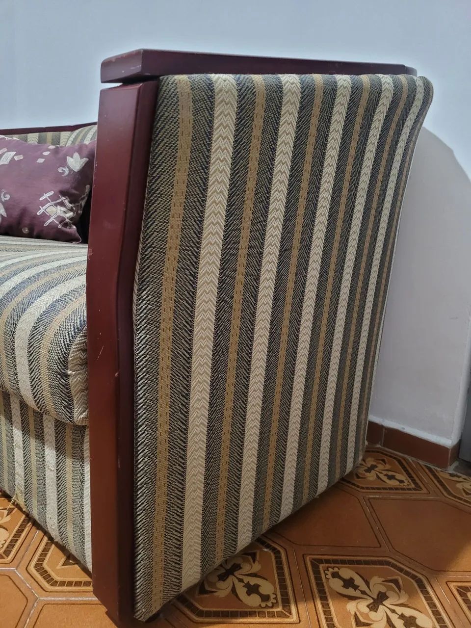 Sofá namoradeira 2 lugares madeira maciça  - Foto 4