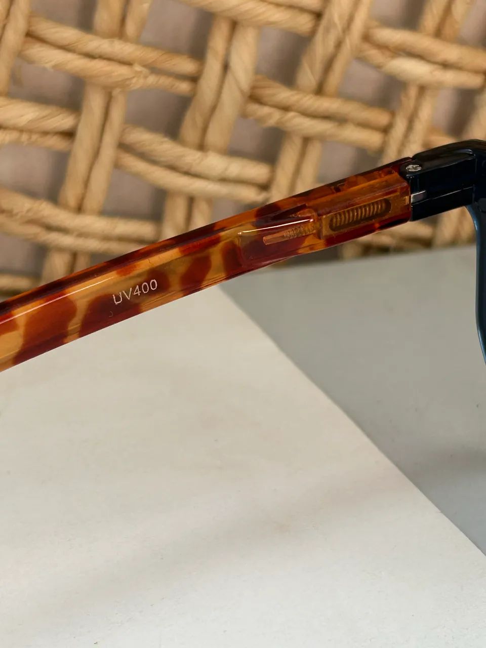 Óculos redondo azul e laranja  - Foto 3