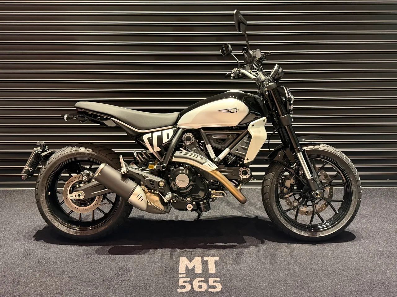 DUCATI SCRAMBLER ICON 