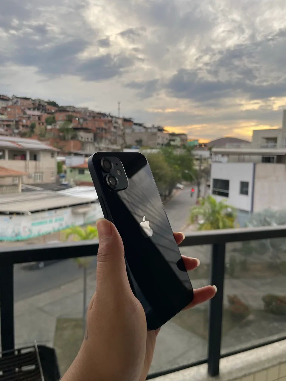 iPhone 12 preto 64g - Foto 3