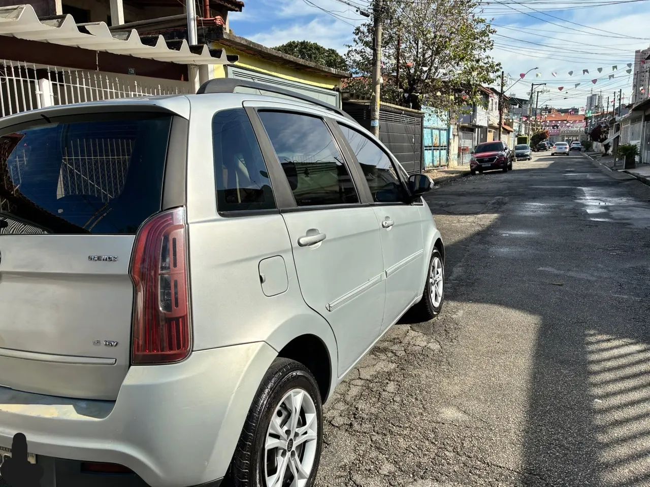 Fiat Idea Essence 1.6 Flex 16V 5P 2013 - Foto 4