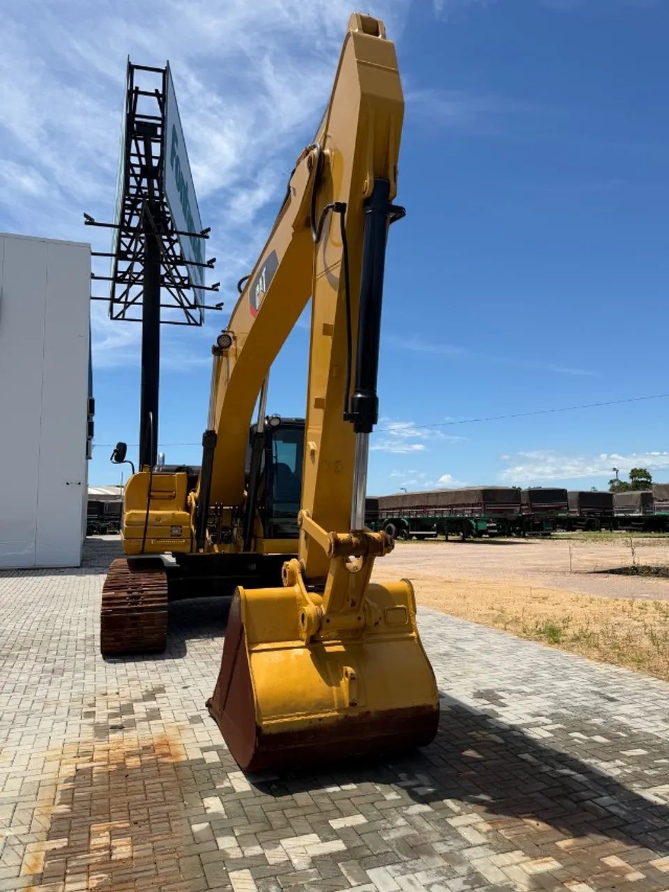 ESCAVADEIRA CAT 320 D - Foto 4