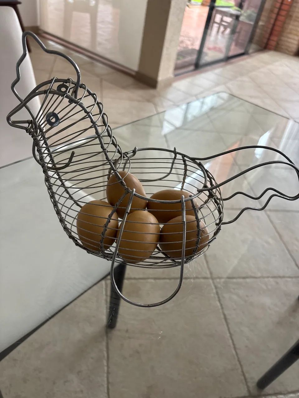 Cesta porta ovos galinha aramado