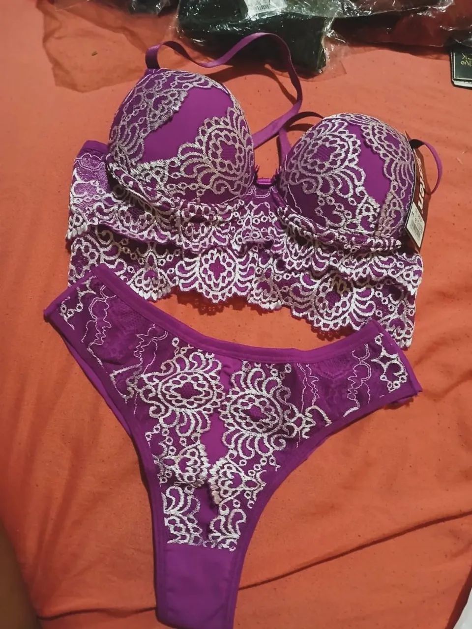 Moda íntima feminina, masculina e infantil 