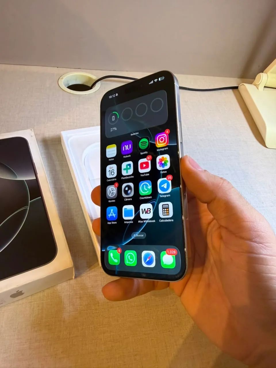 iPhone 16 Pro Max 256gb (93% de bateria) - Celulares e Smartphones
