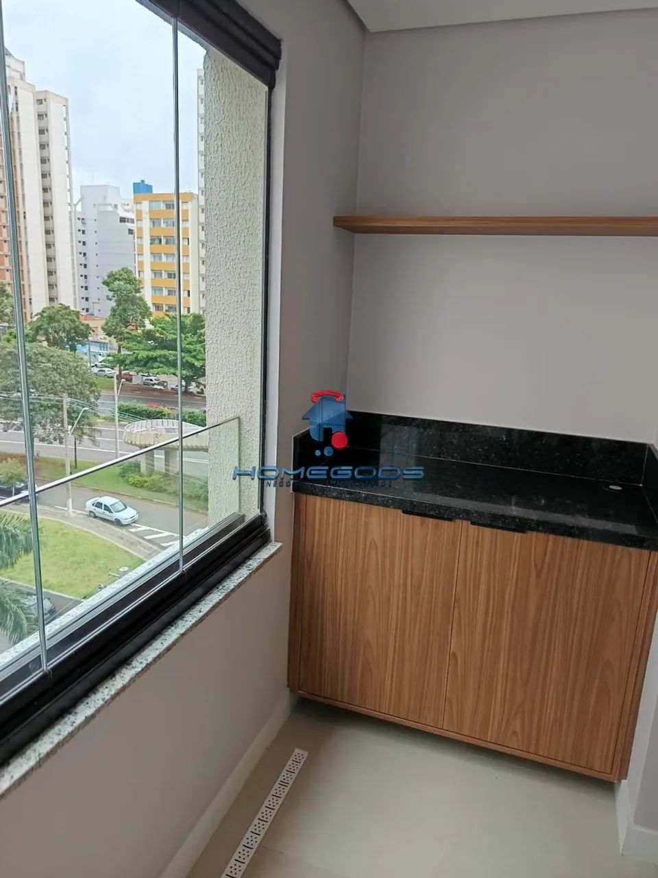 O apartamento mobiliado e pronto para morar, oferecendo ambientes funcionais e integrados  - Foto 5