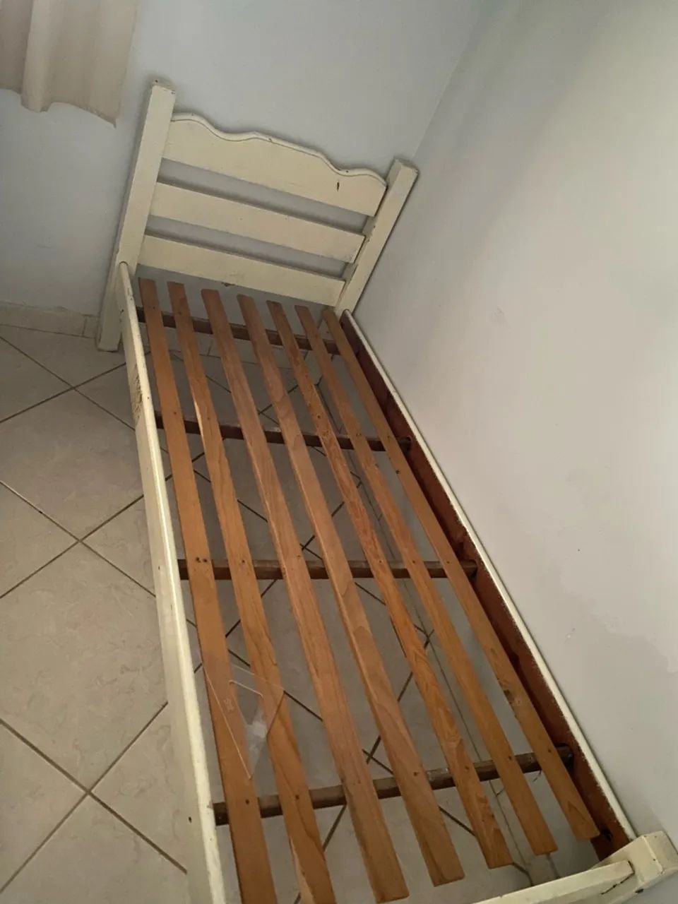 Cama de madeira Maciça 