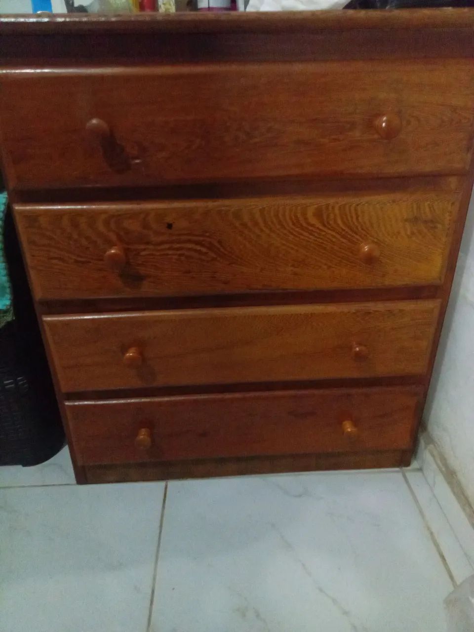 Vende-se essa cômoda