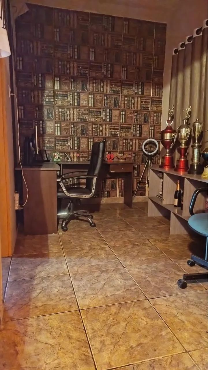 VENDE-SE CASA 9 COMODOS, GARAGEM E AREA DE CHURRASCO - Foto 2