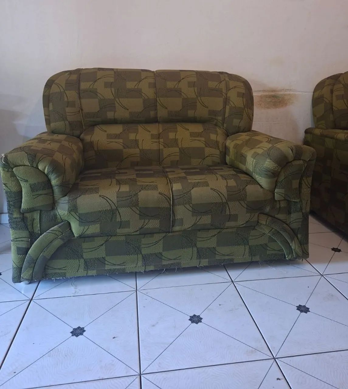 Vende-se esse sofá e máquina de costura  - Foto 3