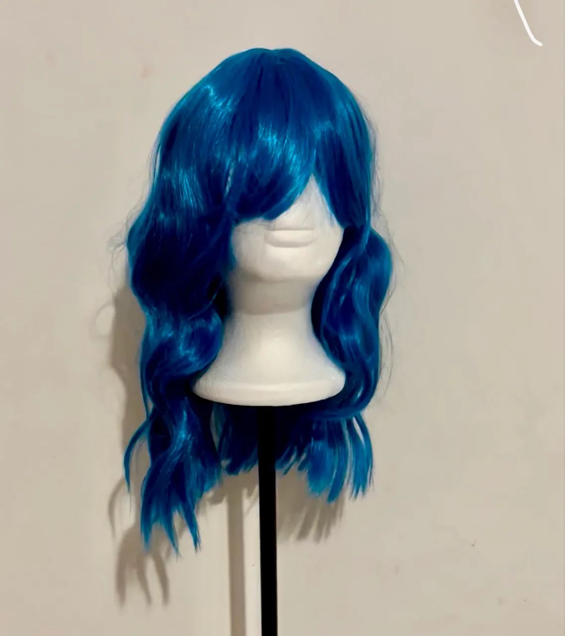 Peruca Azul Ondulada Long Bob Chanel