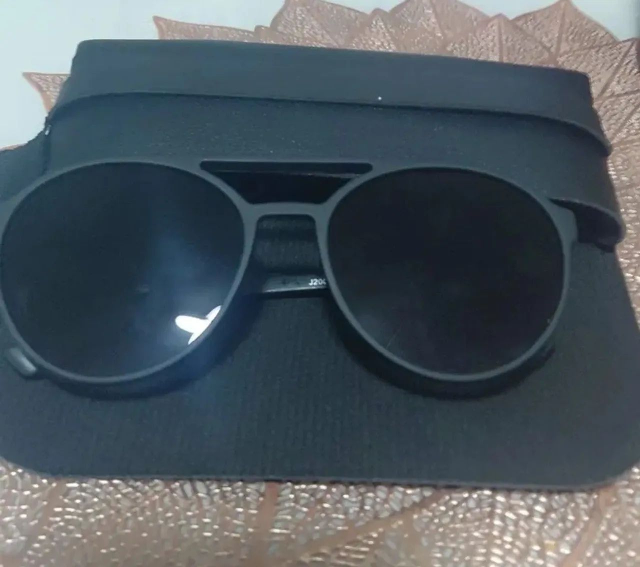 Vendo Óculos de sol original redondo masculino!!!!!