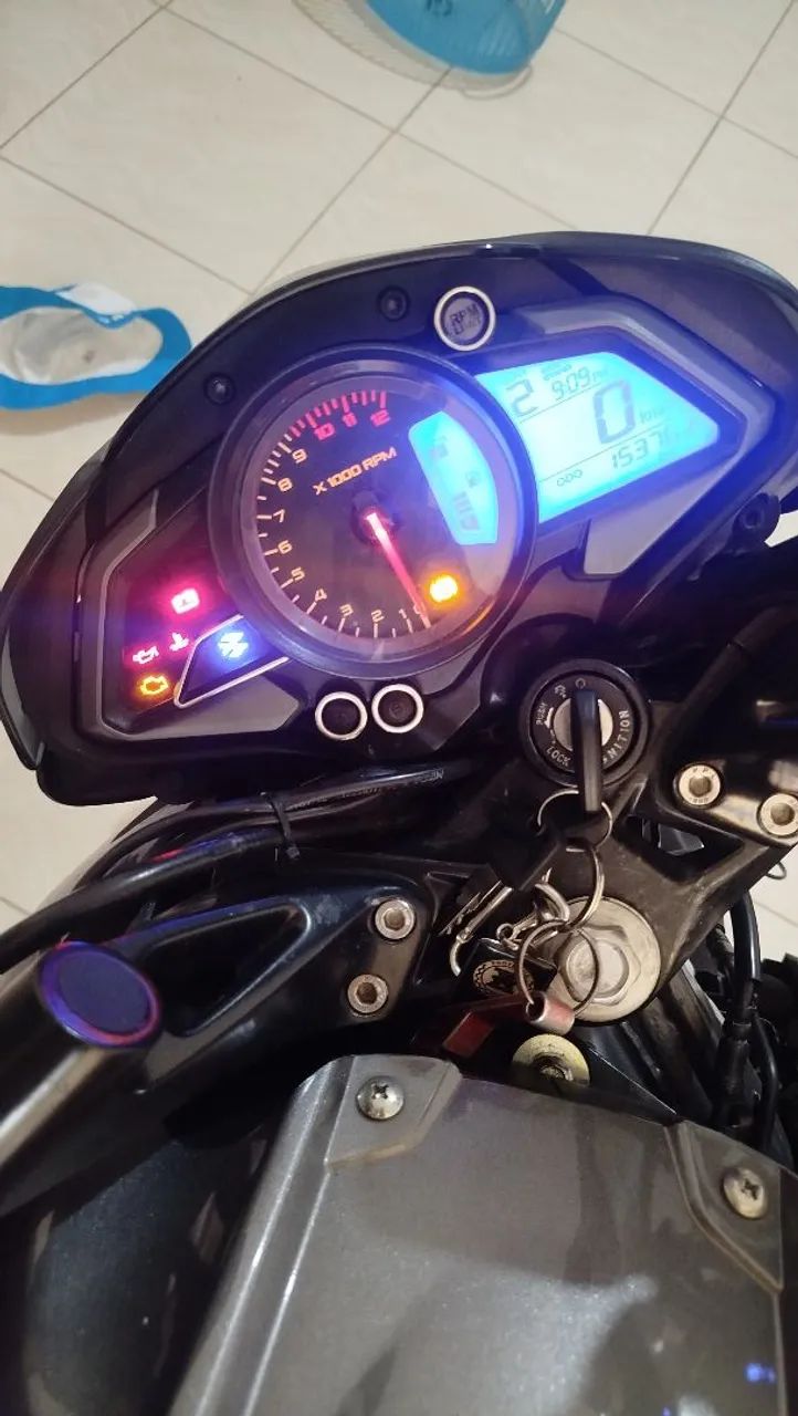 MOTO BAJAJ 200 - Foto 4