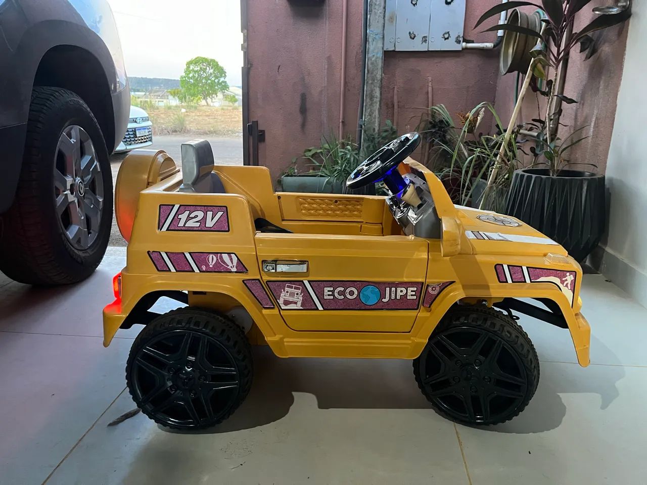 Carrinho elétrico infantil 12v eco jipe bandeirantes  - Foto 2