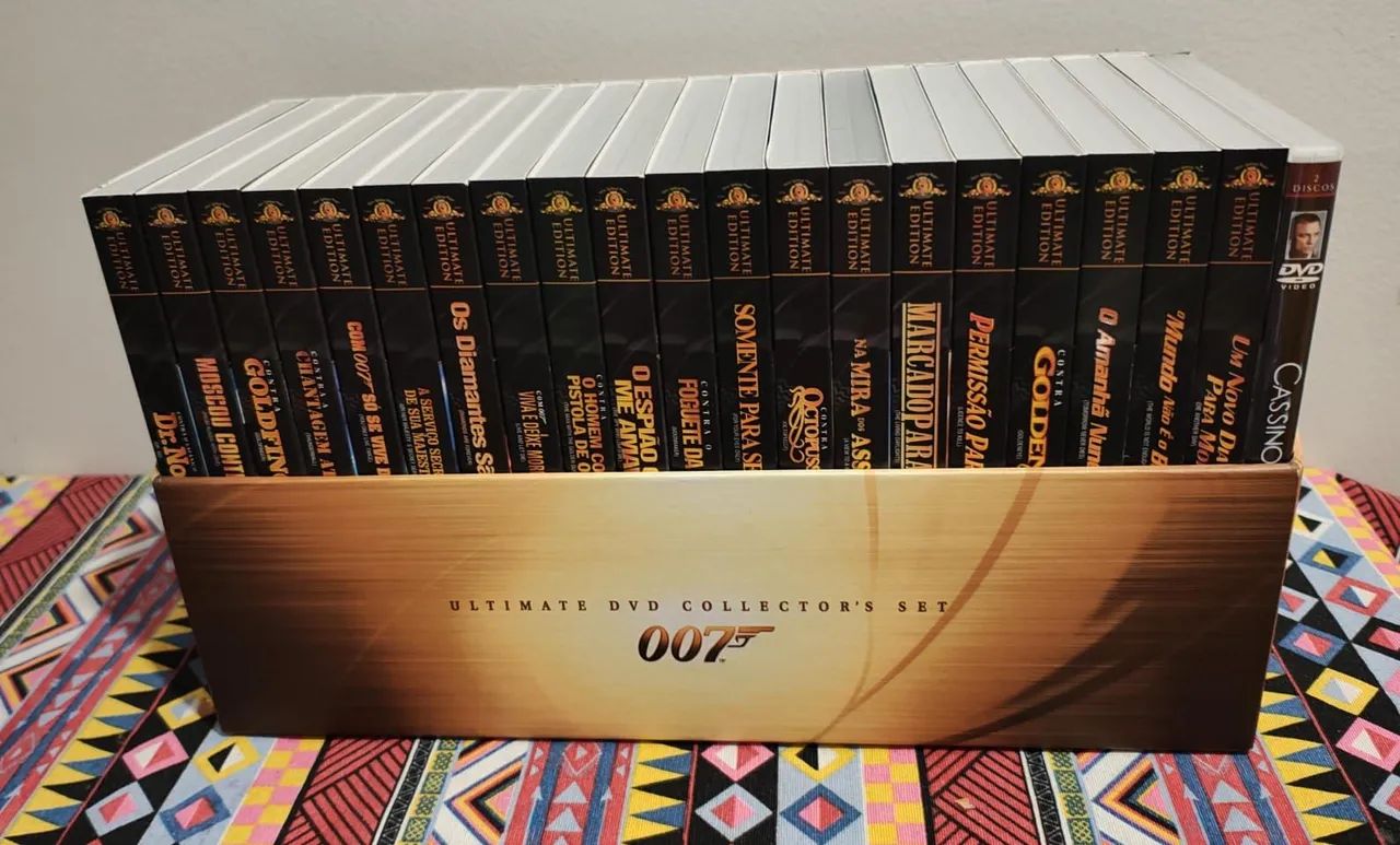BOX JAMES BOND 007 - Ultimate DVD Collector's Set (A edição definitiva!) - Foto 4