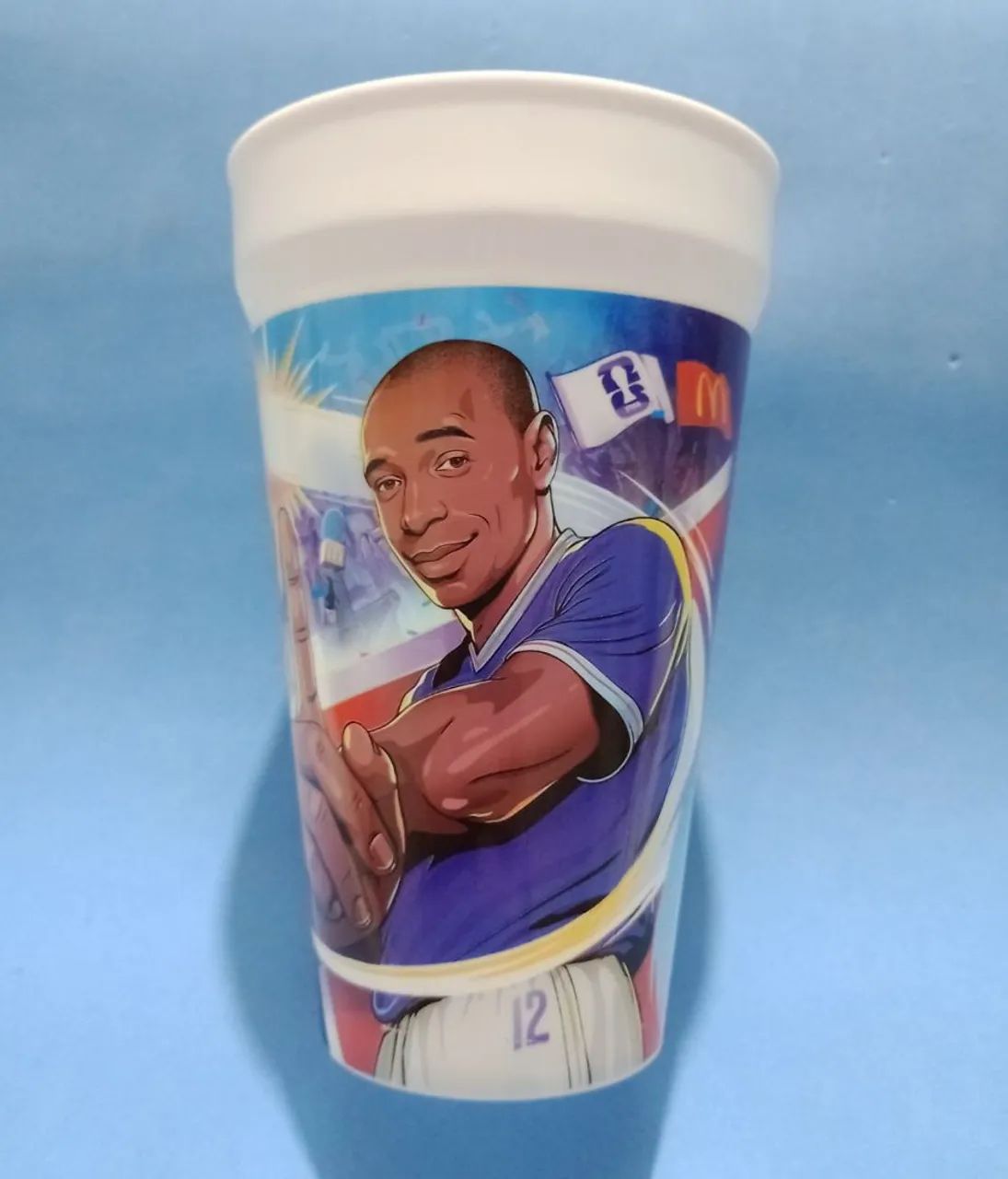 Copo colecionável Coca cola Thierry Henry 2026 