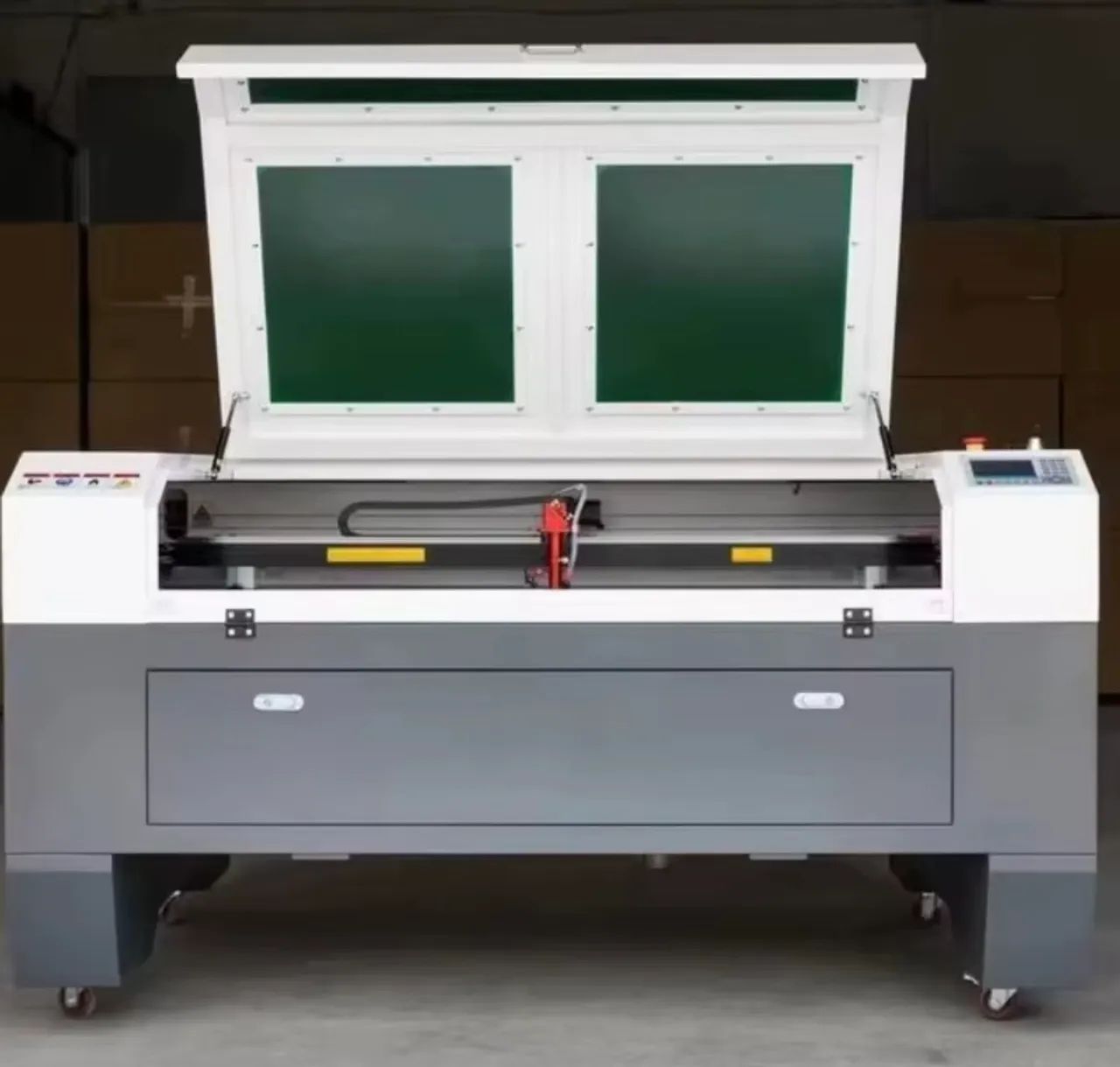 MÁQUINA LASER CO2 1490 INDUSTRIAL DE CORTE E GRAVAÇÃO - NOVA E COMPLETA