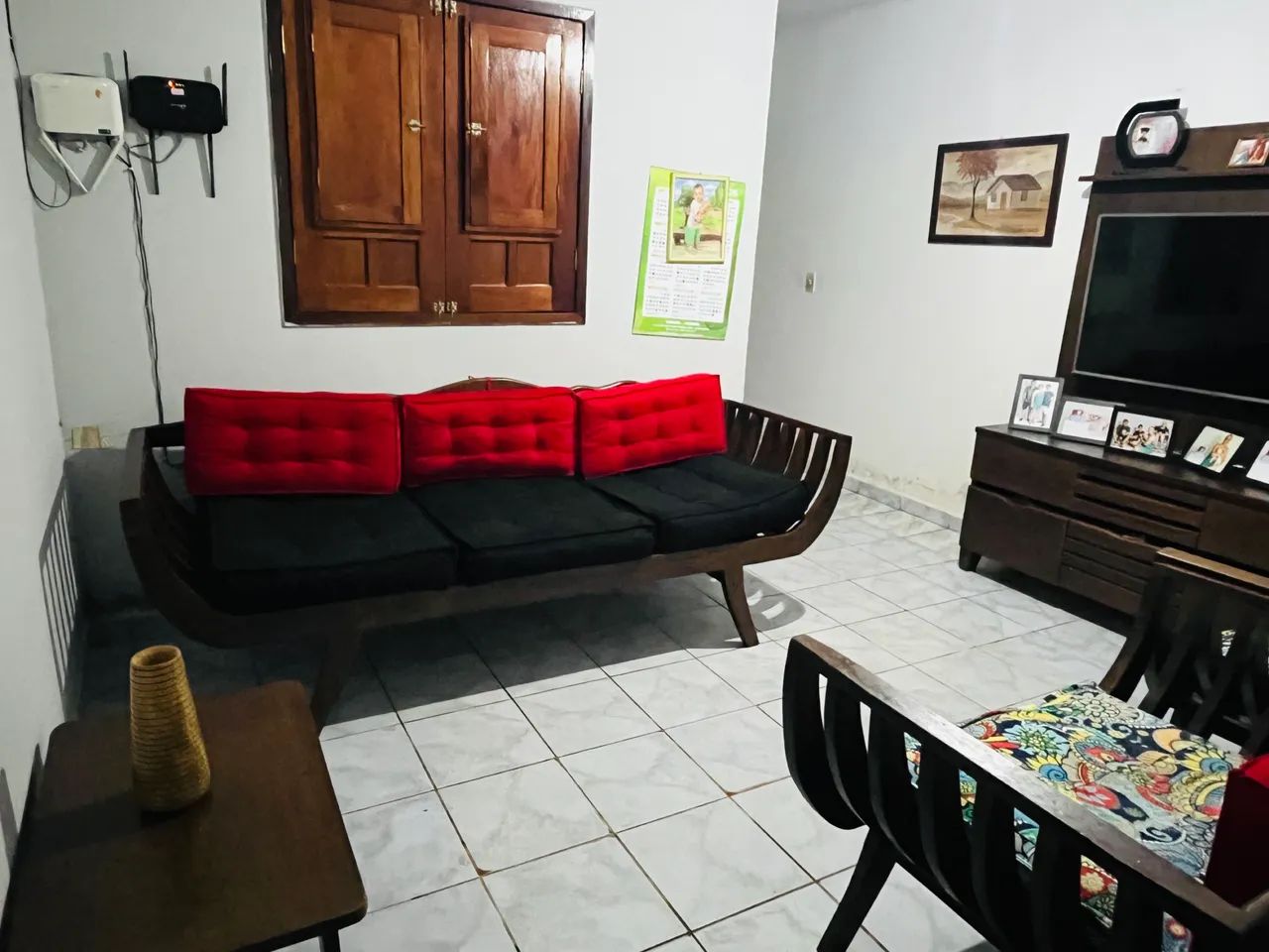 Sofá de 3 lugares de angelim com o centro e os estofados  - Foto 3