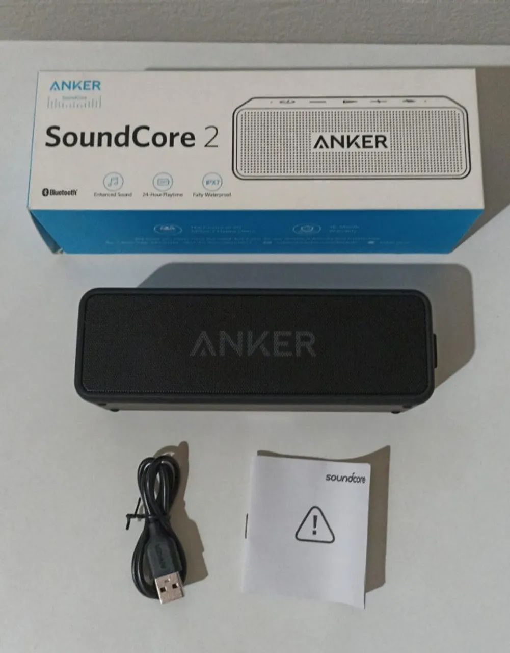 Caixa de som ANKER 12W Estéreo IPX7 BassUP 5200mAH Woofer